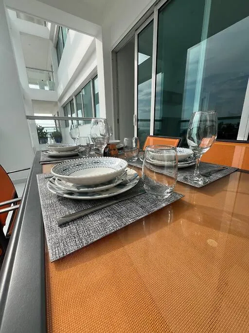 Beachfront Luxury Condo Cartagena Kolombiya