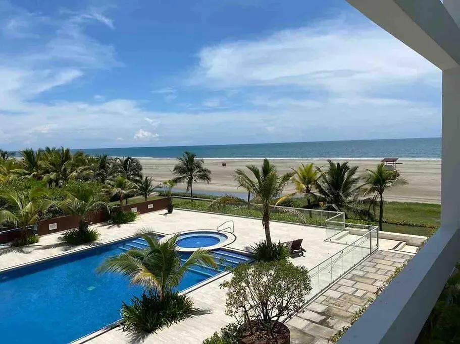 Beachfront Luxury Condo Cartagena Daire