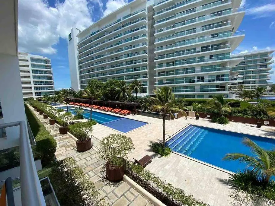 Beachfront Luxury Condo Cartagena