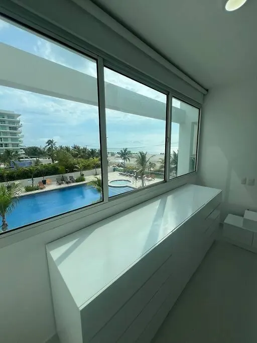 Beachfront Luxury Condo Cartagena 0*,  Kolombiya