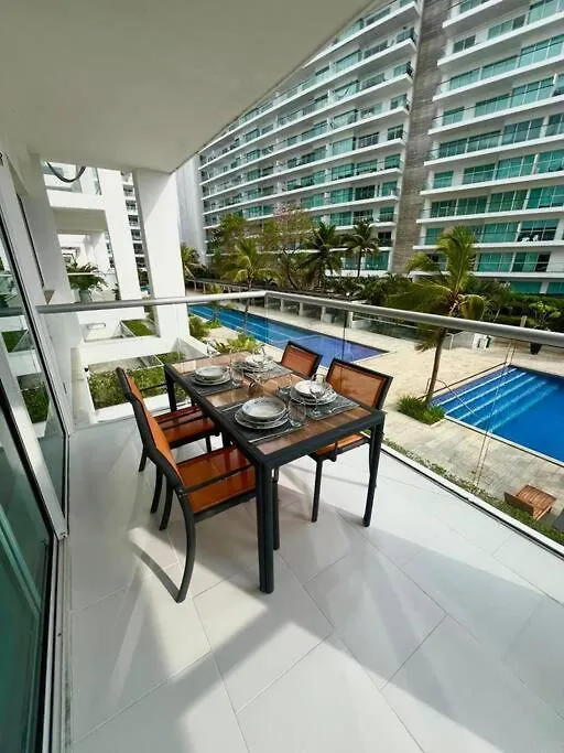 Beachfront Luxury Condo Cartagena